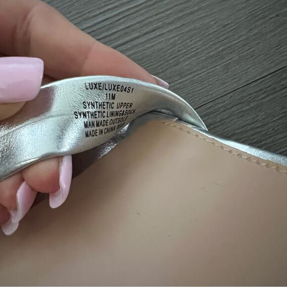 Steve Madden Luxe Metallic Block Healed Strappy Sandal Square Toe Luxe 11M - Picture 5 of 11